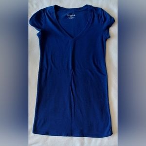 Thyme Maternity blue v-neck t-shirt (xs)